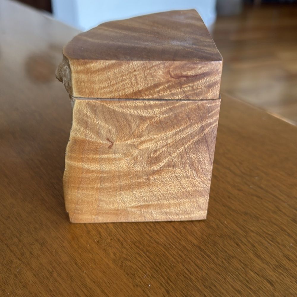 Two tiered artist’s wooden boxes - Picture 8 of 11